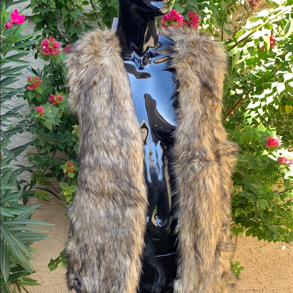 Fur vest